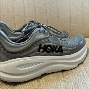 Hoka One One Bondi 9 in a grey Size 11.5